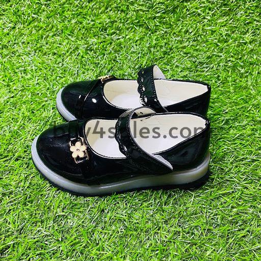 shoe image